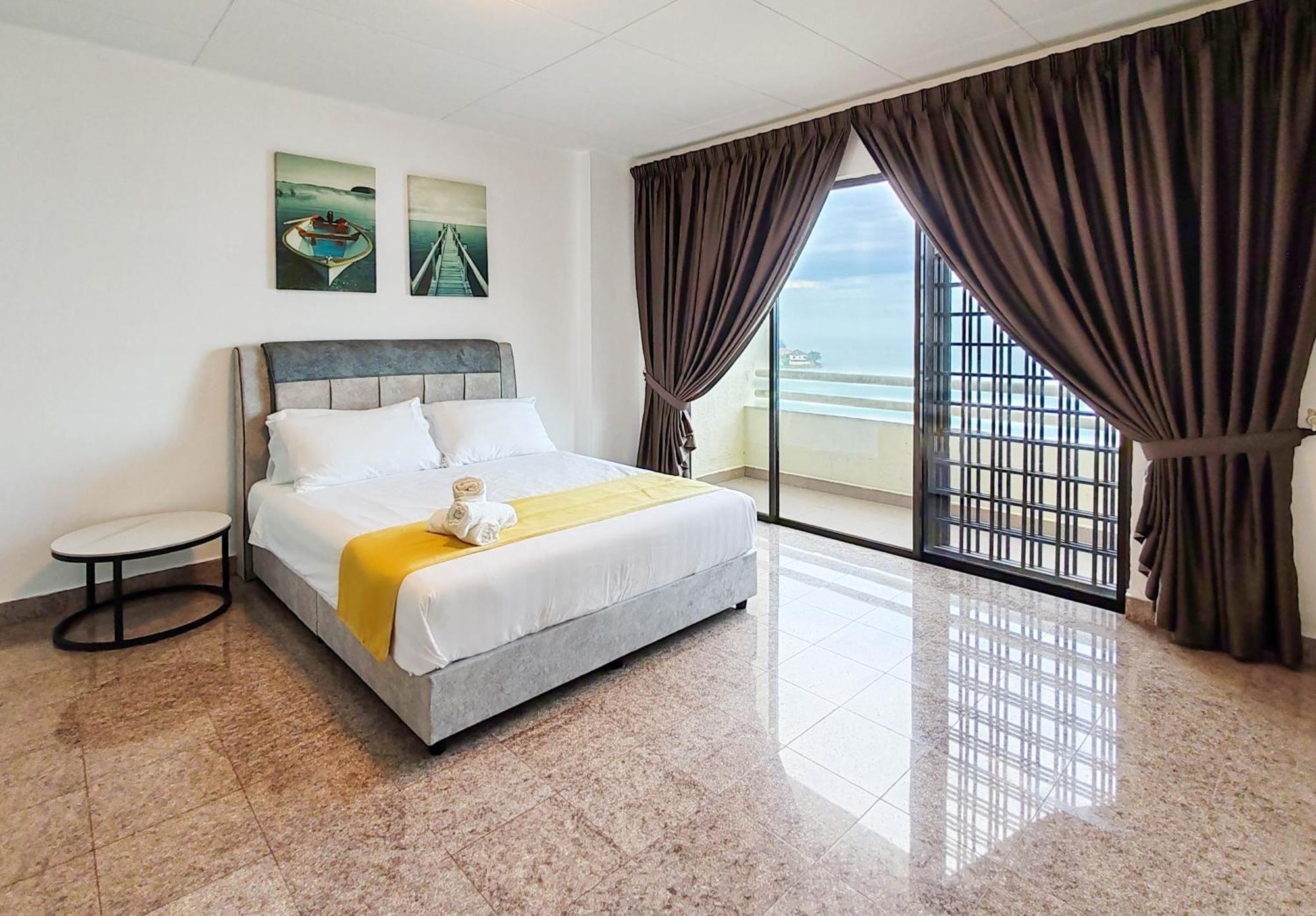 'Newly Refurbished' 'Sunny Seaview' At Regency With 2 Carpark By Shine Stay 포트딕슨 외부 사진