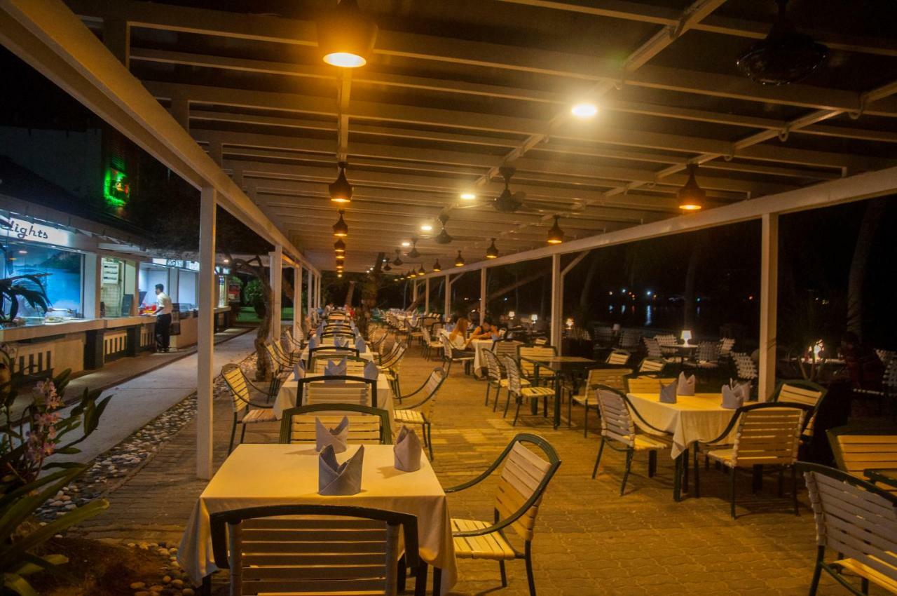 'Newly Refurbished' 'Sunny Seaview' At Regency With 2 Carpark By Shine Stay 포트딕슨 외부 사진